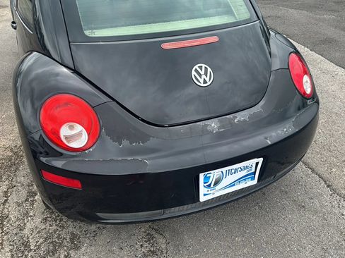 Used 2008 Volkswagen Beetle S FWD image 19