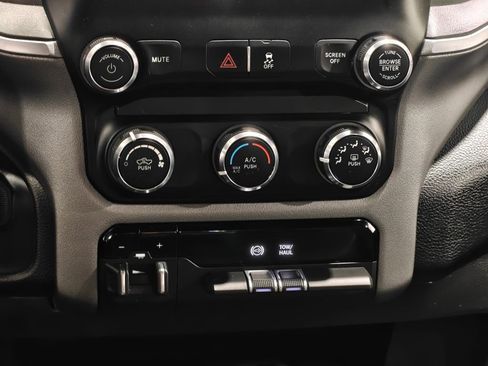 Used 2024 RAM 3500 Big Horn AWD/4WD image 9