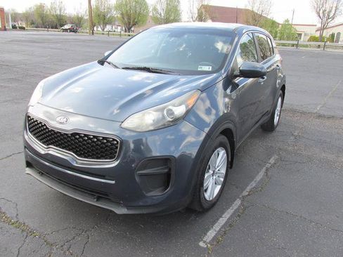 Used 2017 Kia Sportage LX image 1