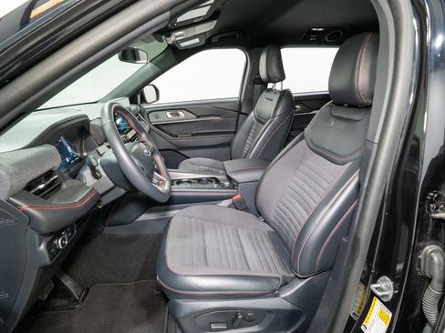 Used 2025 Ford Explorer ST-Line image 15