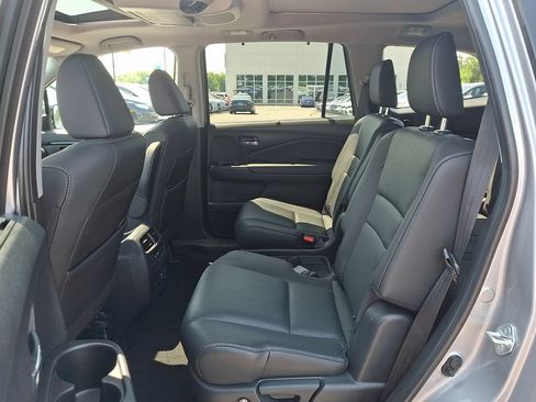 Used 2022 Honda Pilot Elite image 10