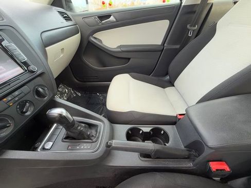 Used 2015 Volkswagen Jetta S image 21