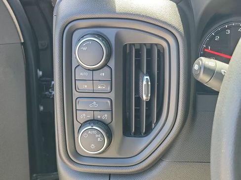 Certified 2023 Chevrolet Silverado 1500 Custom image 18