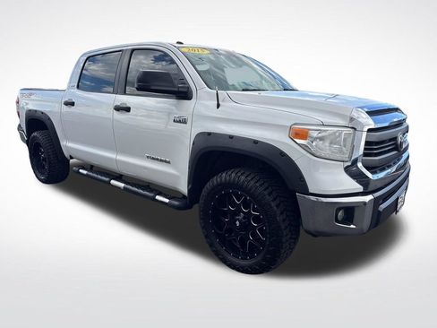 Used 2015 Toyota Tundra SR5 w/ TRD Off Road Package AWD/4WD image 7