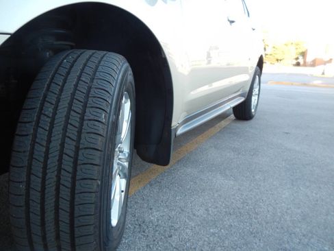 Used 2014 Chevrolet Equinox LT w/ Driver Convenience Package image 16