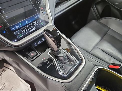 Certified 2024 Subaru Outback Limited AWD/4WD image 25