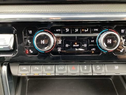 Used 2024 GMC Sierra 1500 Denali w/ Denali Reserve Package image 17