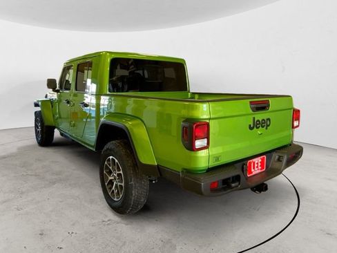 New 2026 Jeep Gladiator Sport AWD/4WD image 3