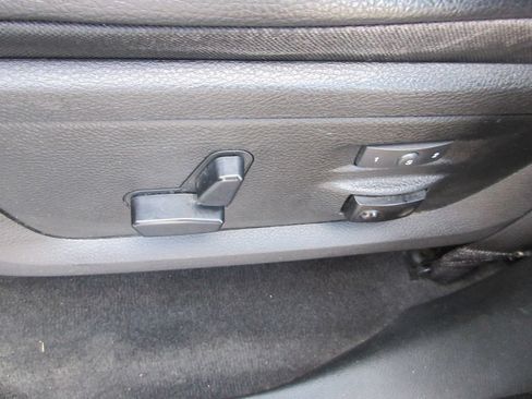 Used 2017 RAM 1500 Laramie w/ Convenience Group AWD/4WD image 30
