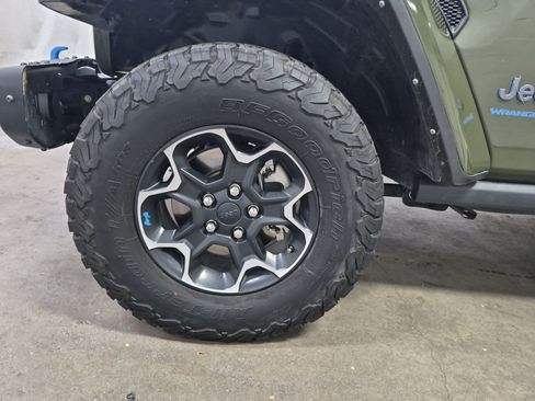 Used 2023 Jeep Wrangler Unlimited Rubicon 4xe w/ Steel Bumper Group AWD/4WD image 14