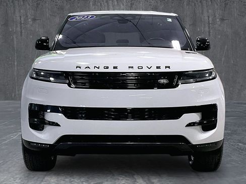 Used 2023 Land Rover Range Rover Sport SE AWD/4WD image 2