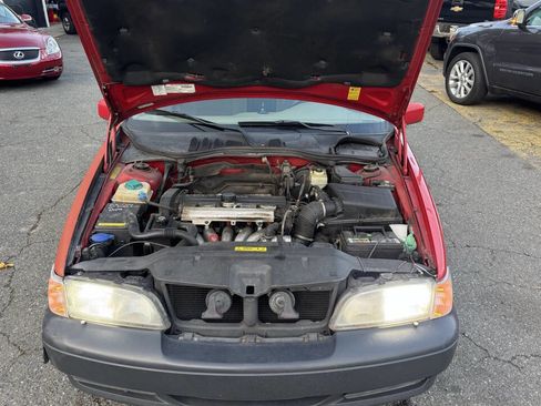 Used 1998 Volvo V70 image 11