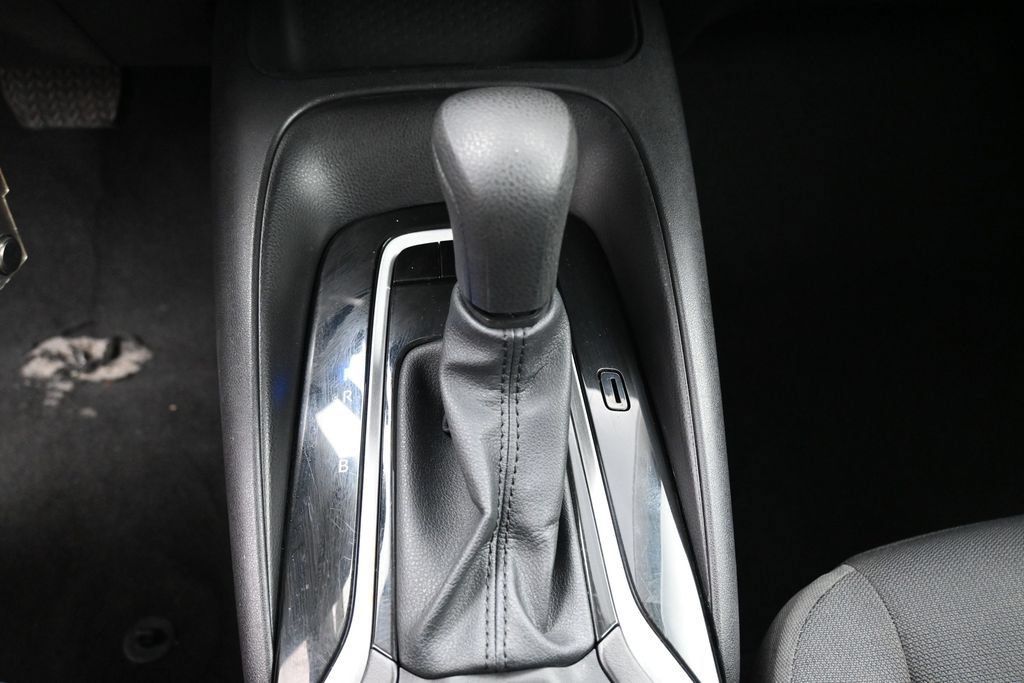 Used 2025 Toyota Corolla LE FWD image 23
