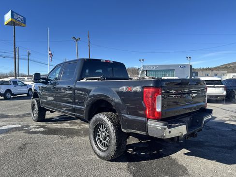 Used 2018 Ford F250 Lariat image 8