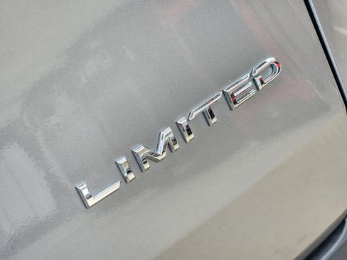 Used 2025 Toyota Grand Highlander FWD image 9