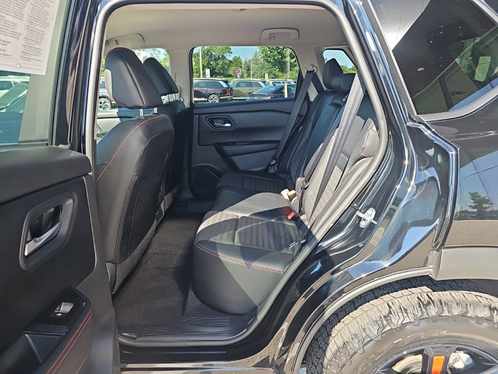Used 2025 Nissan Rogue SV w/ Rock Creek Premium Package AWD/4WD image 28