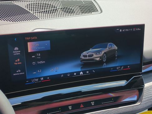 Used 2027 BMW 530i xDrive w/ Premium Package AWD/4WD image 22