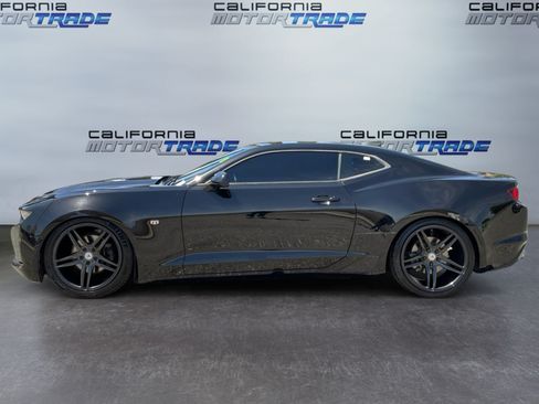 Used 2019 Chevrolet Camaro LT RWD image 8