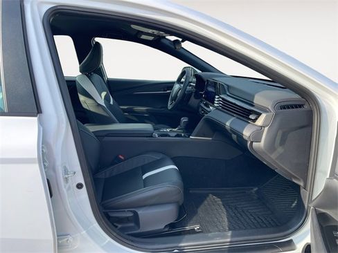 Used 2026 Toyota Camry SE image 15