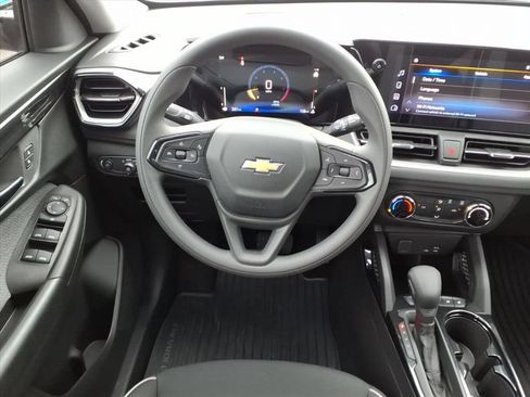 New 2026 Chevrolet TrailBlazer LS w/ LS Convenience Package FWD image 25