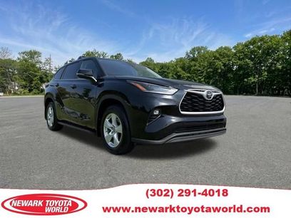 Used 2021 Toyota Highlander LE