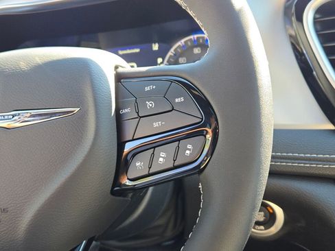 New 2026 Chrysler Pacifica Limited w/ S Appearance Package image 34