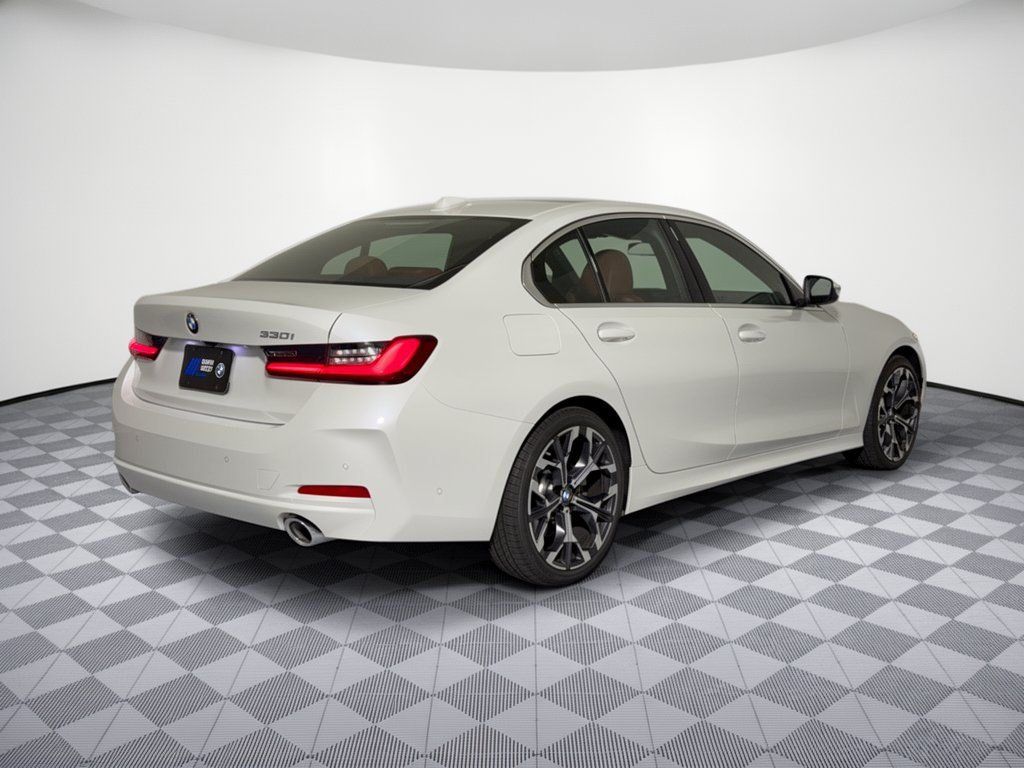 Used 2026 BMW 330i Sedan RWD image 9