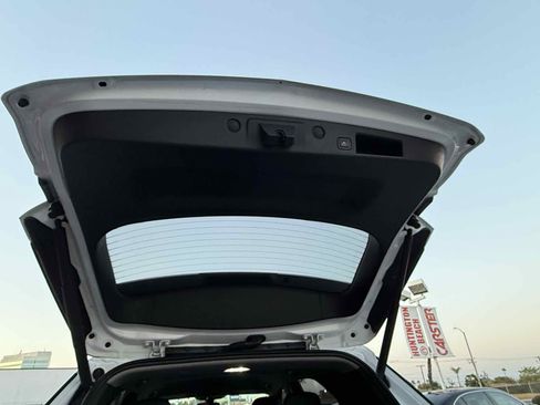 Used 2018 Chevrolet Equinox Premier FWD image 56