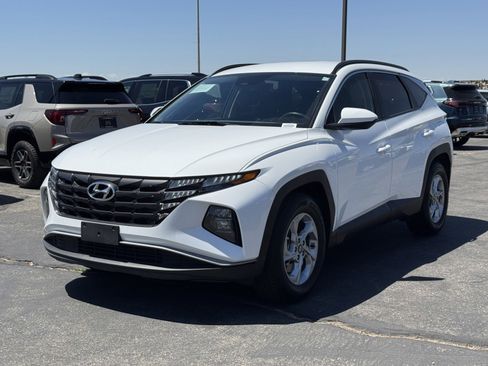 Used 2024 Hyundai Tucson SEL FWD image 3