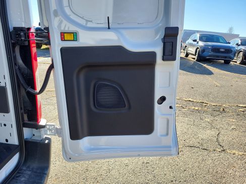 New 2026 Ford Transit 250 148 Medium Roof RWD image 8