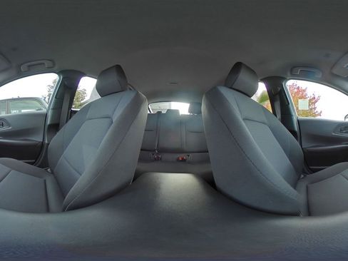 Used 2025 Toyota Prius LE image 41