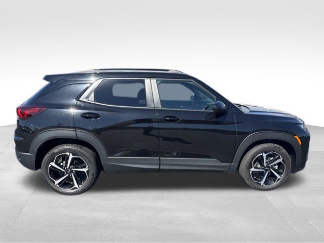 Used 2023 Chevrolet TrailBlazer RS w/ Convenience Package FWD image 8