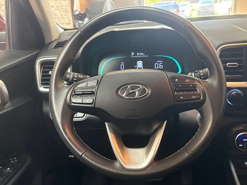 Used 2026 Hyundai Venue SEL FWD image 19
