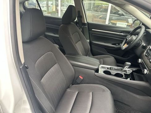 Used 2023 Nissan Altima 2.5 SV AWD/4WD image 28