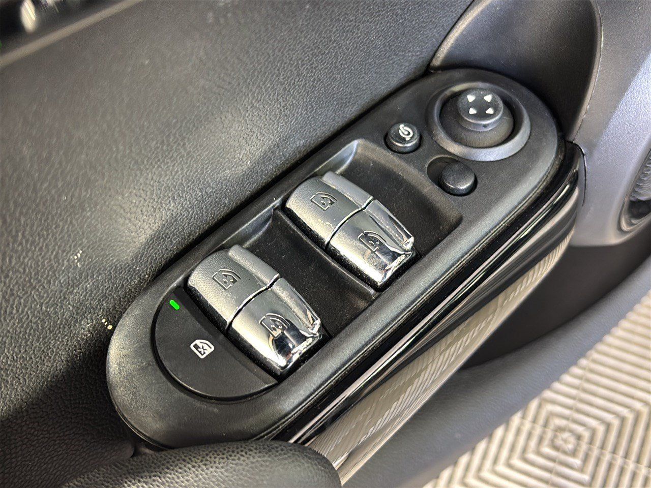 Certified 2024 MINI Cooper S FWD image 15