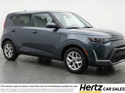 Used 2025 Kia Soul LX w/ LX Technology Package