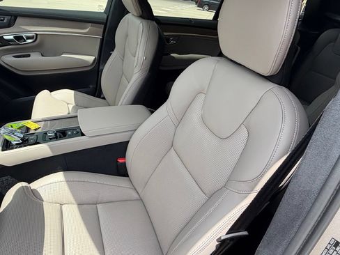 New 2026 Volvo XC90 B6 Ultra w/ Lounge Package AWD/4WD image 19