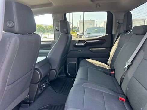 Used 2023 Chevrolet Silverado 1500 LT AWD/4WD image 28