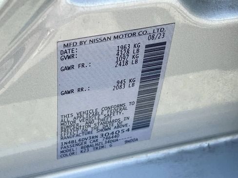 Used 2024 Nissan Altima 2.5 SV FWD image 29