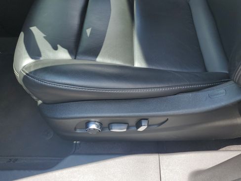 Certified 2024 Cadillac XT4 Premium Luxury AWD/4WD image 17