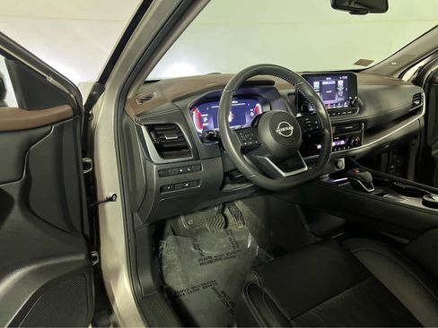 Certified 2022 Nissan Rogue Platinum w/ Head-Up Display Package AWD/4WD image 22
