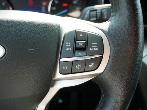 Used 2023 Ford Explorer XLT w/ Equipment Group 202A AWD/4WD image 29