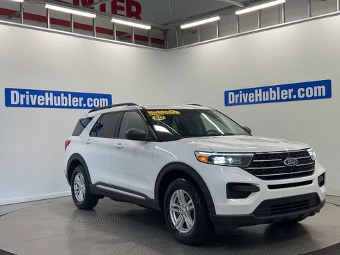 Used 2020 Ford Explorer XLT w/ Comfort Package AWD/4WD image 4