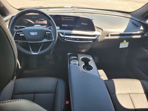New 2026 Cadillac Lyriq Sport AWD/4WD image 7
