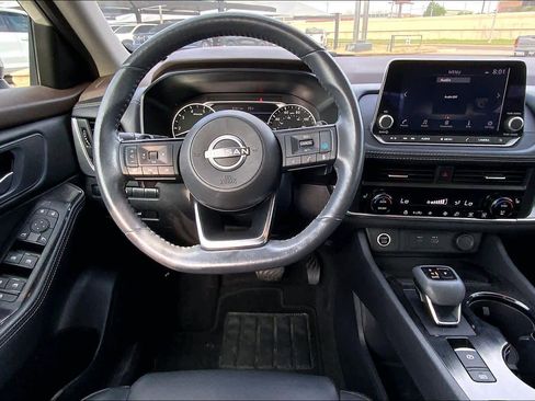 Used 2023 Nissan Rogue SV w/ SV Premium B Package image 6