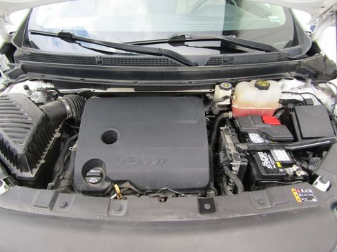 Used 2019 Buick Enclave Essence FWD image 31