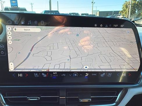 New 2026 Chevrolet Equinox EV LT image 24