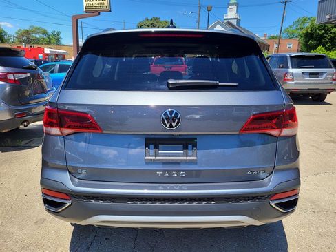 Used 2024 Volkswagen Taos SE AWD/4WD image 5