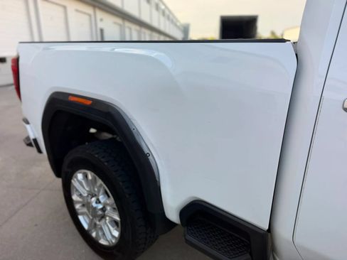 Used 2020 GMC Sierra 2500 Denali w/ Denali Ultimate Package AWD/4WD image 8