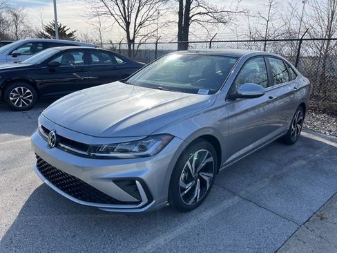 New 2026 Volkswagen Jetta SEL image 2